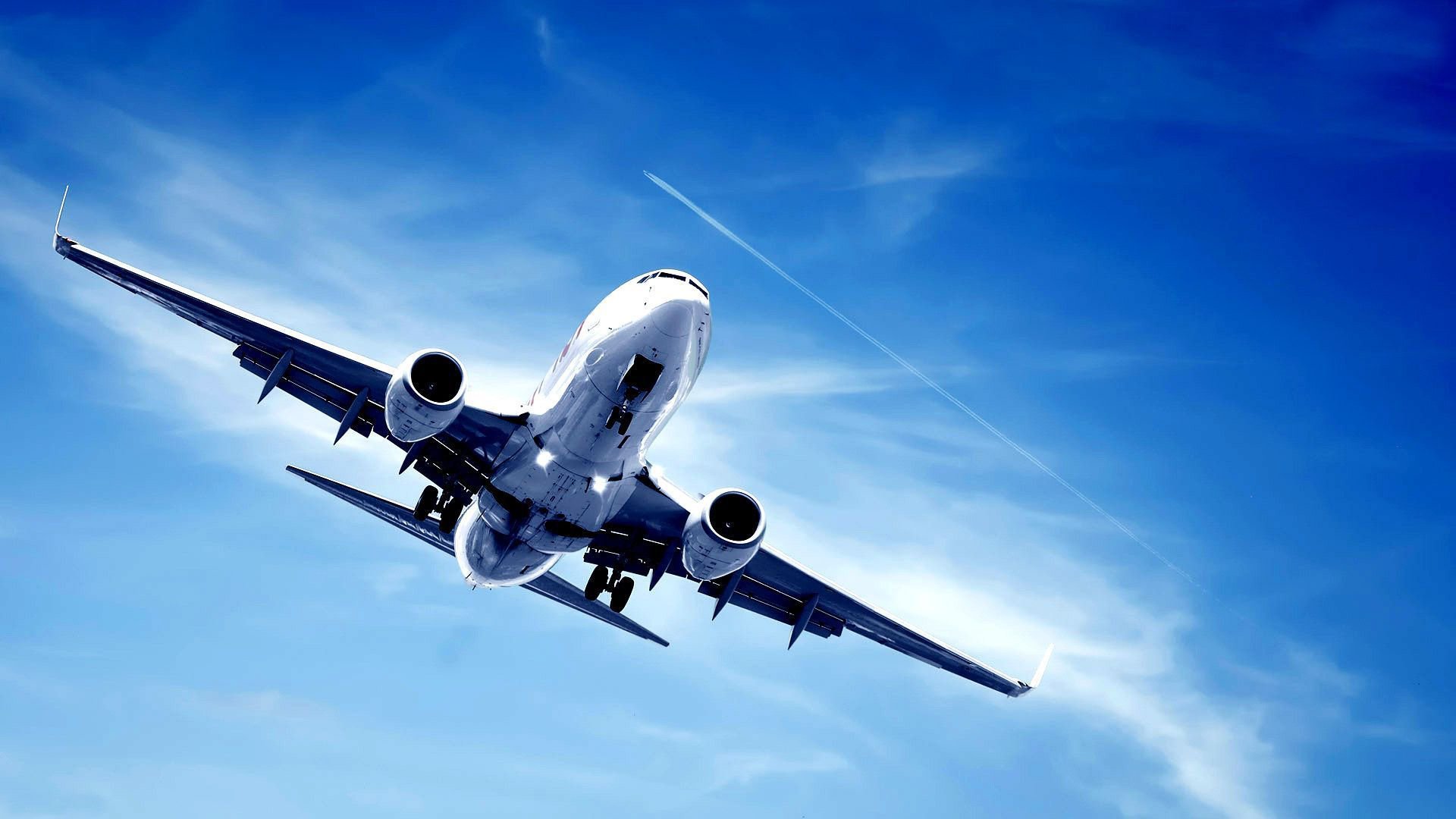 Commercial-Airplane